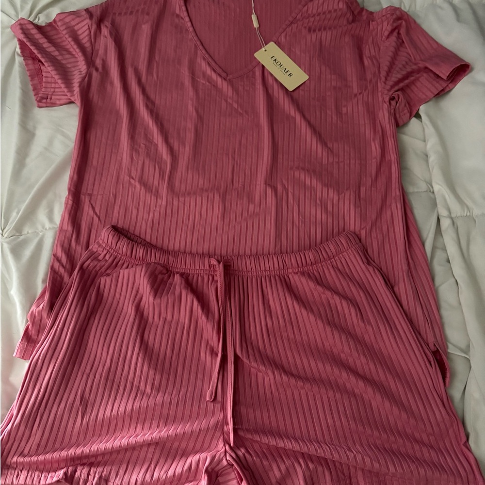 Amazon Essentials Pink Ribbed Pajama Set